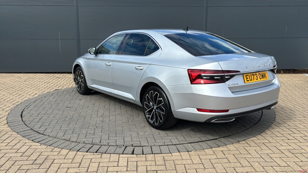 Skoda Superb 2.0 Tdi Cr 200 Laurin Klement Dsg 200 Ps Silver #3