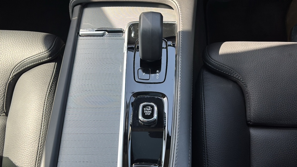 Volvo XC90 2.0 B5d 235 Plus Dark Awd Geartronic Black #32