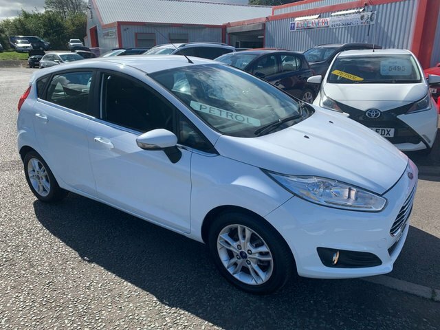 Ford Fiesta 2016 1.0T Ecoboost Zetec Hatchback Manu White