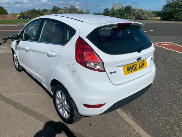 Ford Fiesta 2016 1.0T Ecoboost Zetec Hatchback Manu White #4