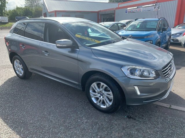 Volvo XC60 2.4L R-design Lux Nav Silver #1