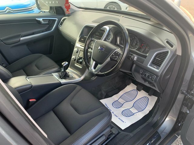 Volvo XC60 2.4L R-design Lux Nav Silver #17