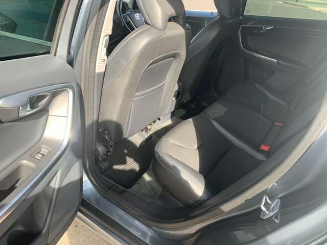 Volvo XC60 2.4L R-design Lux Nav Silver #12