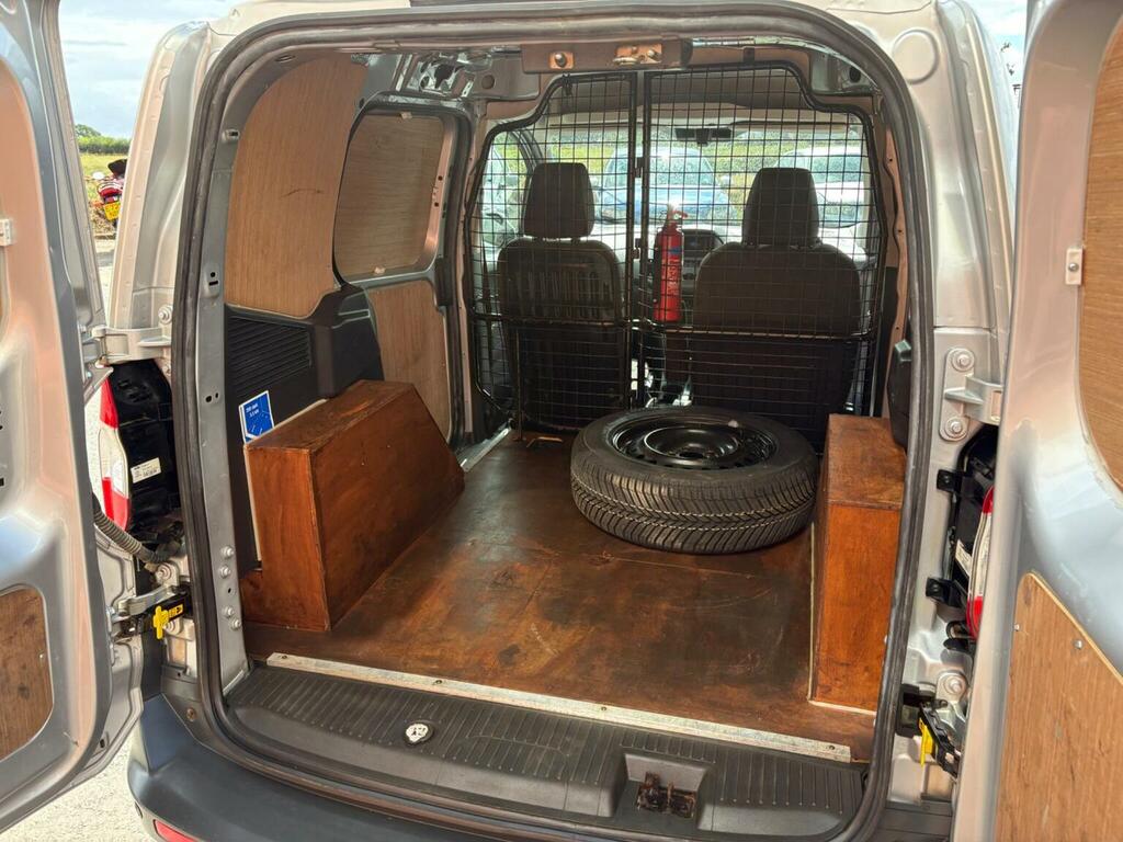 Ford Transit Courier 1.5 Tdci Trend L1 Euro 6 BX19AWF #3