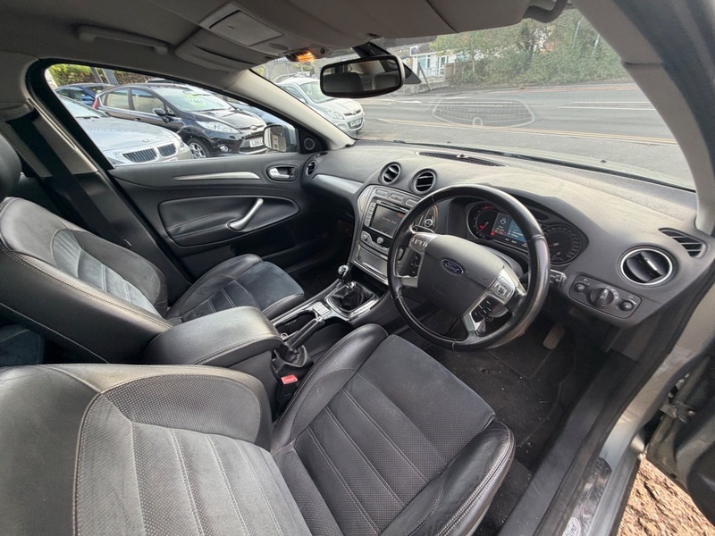 Ford Mondeo Edge Black #7