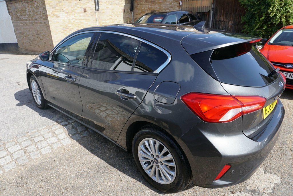 Ford Focus 1.0T Ecoboost Titanium Euro 6 Ss EJ69RVR Grey #4