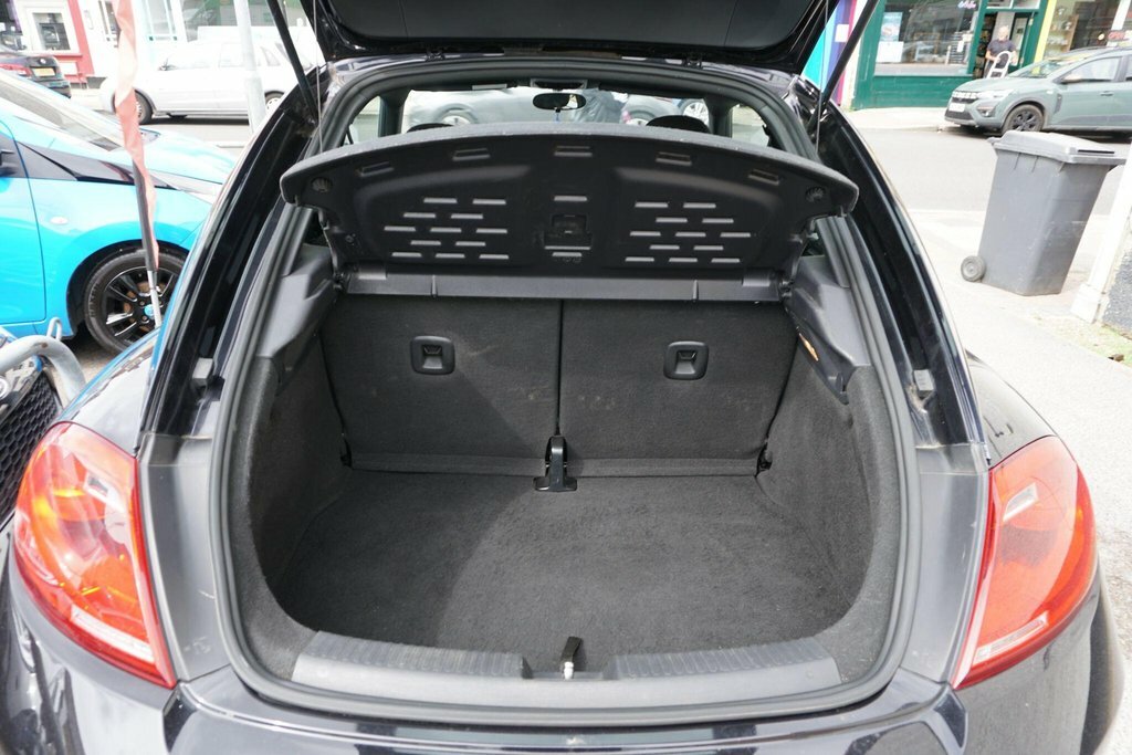 Volkswagen Beetle 2.0 Tdi Bluemotion Tech White #37