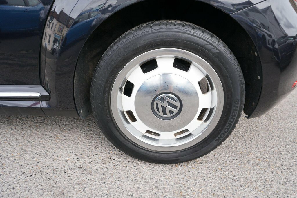 Volkswagen Beetle 2.0 Tdi Bluemotion Tech White #26
