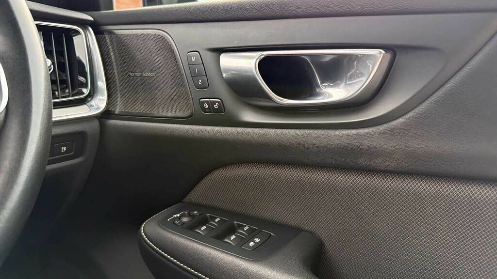 Volvo V60 2.0 B3 Mhev Plus Dct Euro 6 Ss  #23