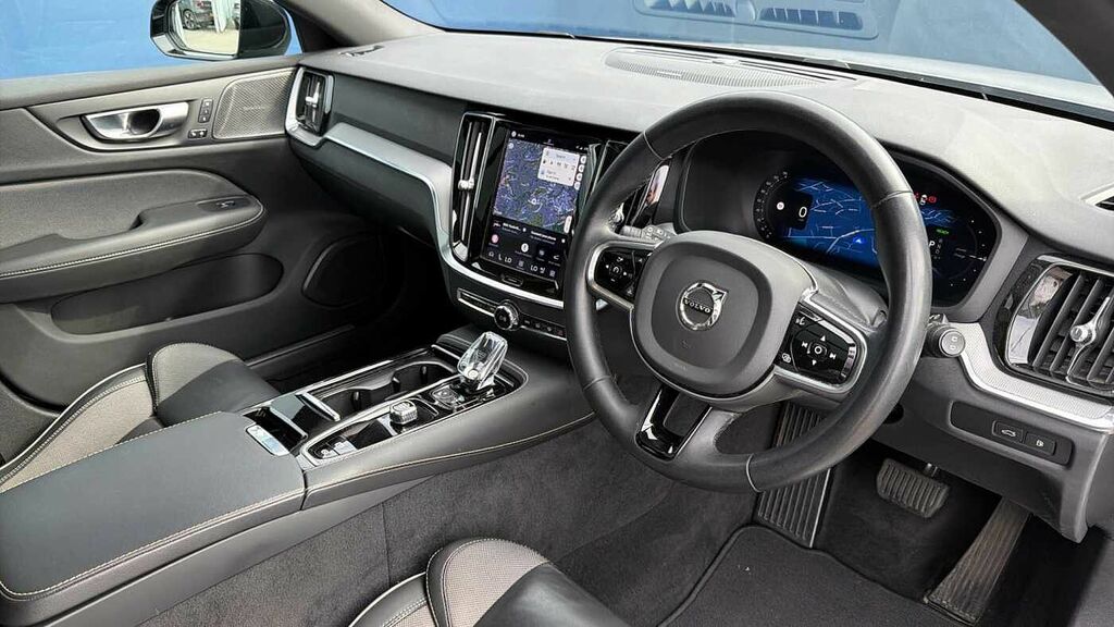 Volvo V60 2.0 B3 Mhev Plus Dct Euro 6 Ss  #4