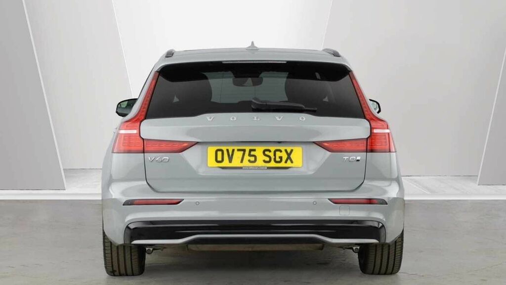 Volvo V60 T8 449Bhp Ultra Dark Awd Plug-in Hybrid - Panor Grey #4
