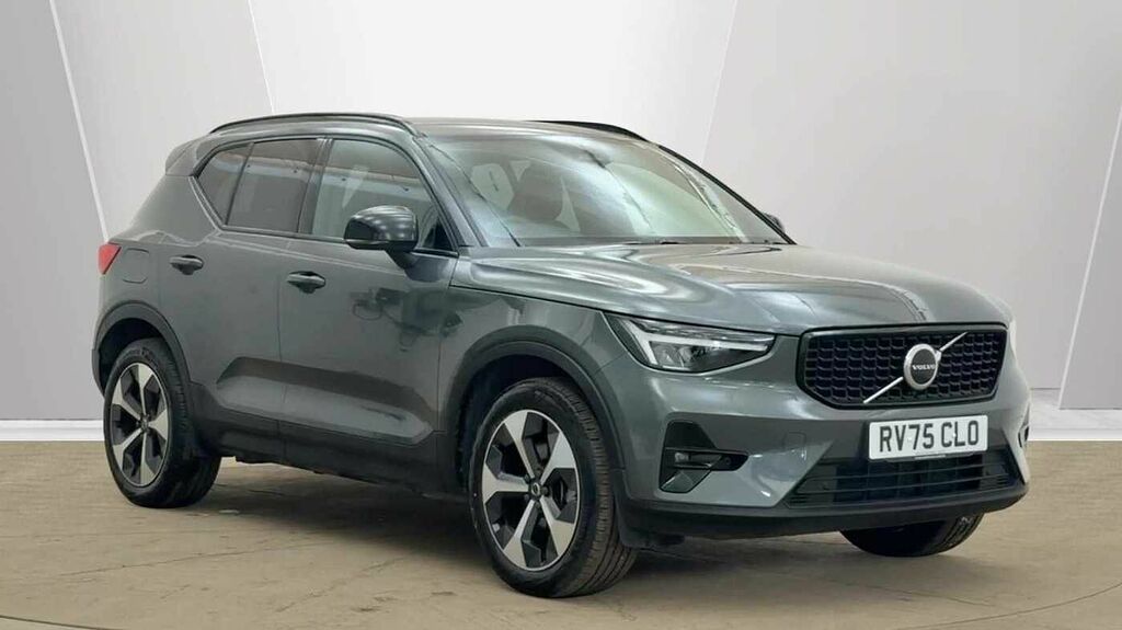Volvo XC40 Plus, B4 Mild Hybrid, Dark 