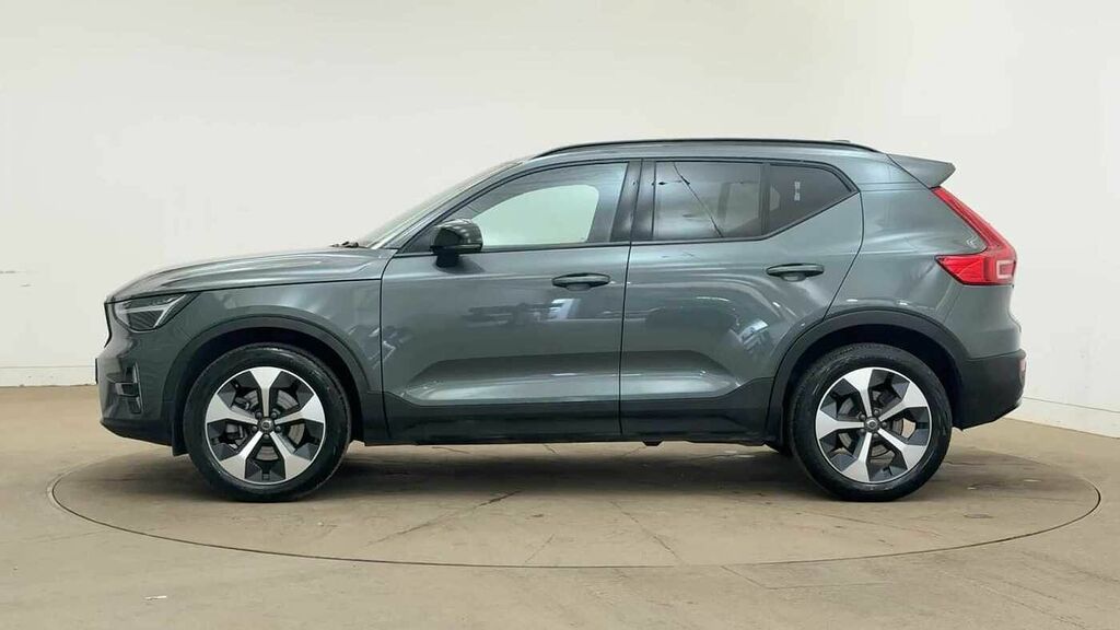 Volvo XC40 Plus, B4 Mild Hybrid, Dark  #6