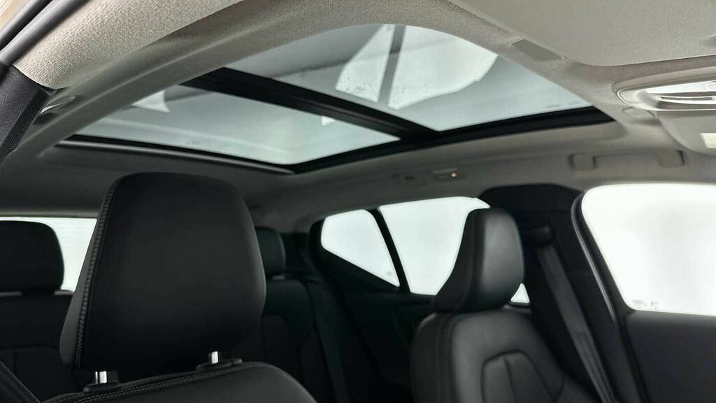 Volvo XC40 B4 P Plus Dark Green #20