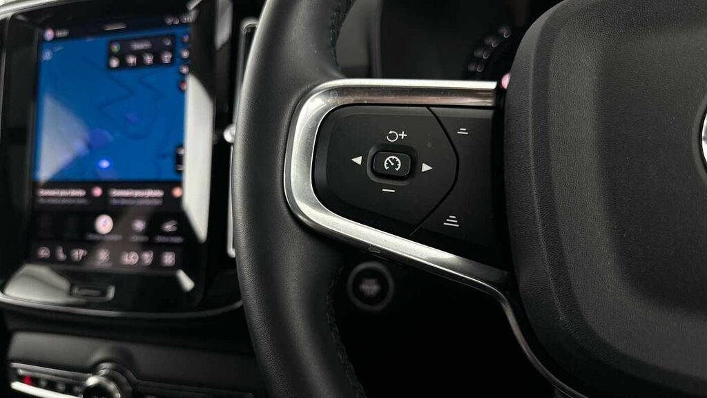 Volvo XC40 B4 P Plus Dark Green #25