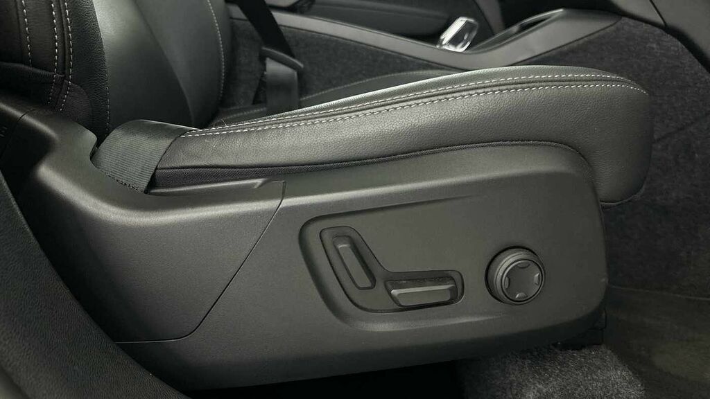 Volvo XC40 B4 P Plus Dark Green #19