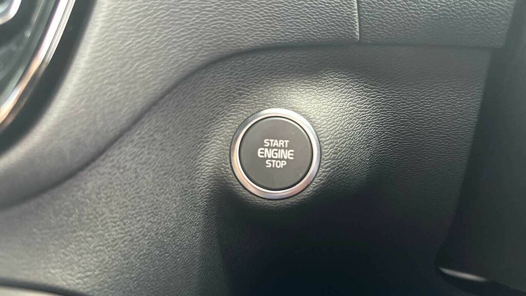 Volvo XC40 2.0 B4p Plus Dark Estate Black #23