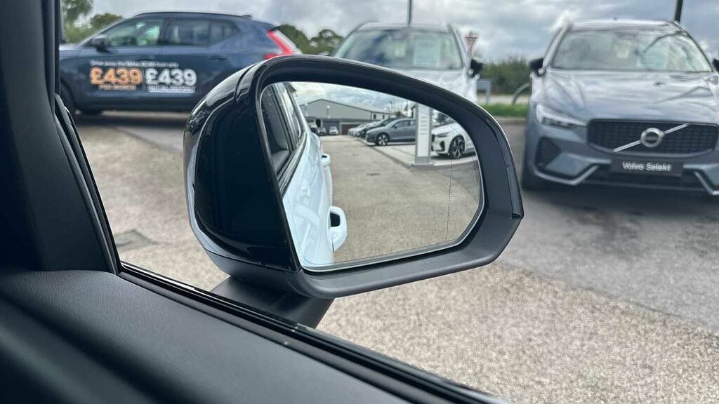 Volvo XC40 2.0 B4p Plus Dark Estate Black #27
