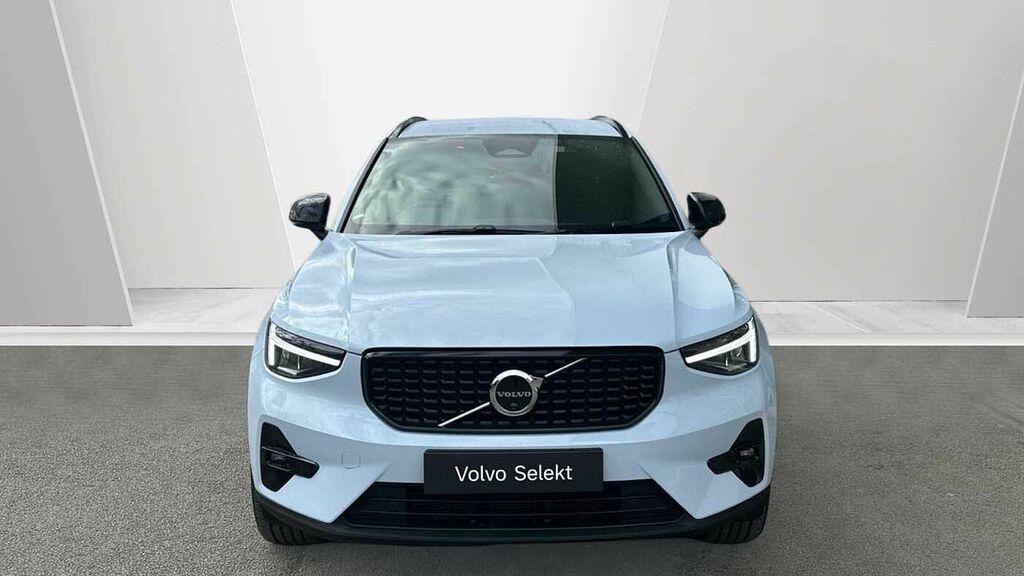 Volvo XC40 2.0 B4p Plus Dark Estate Black #8