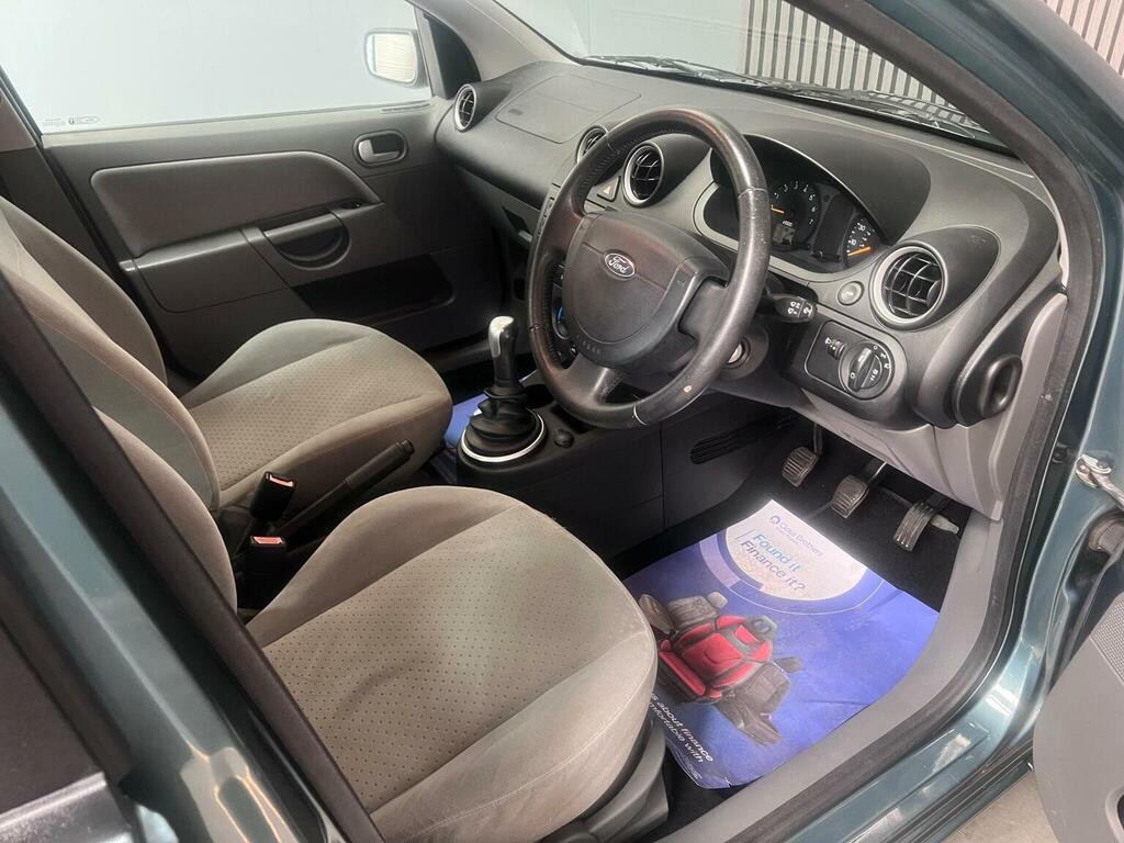 Ford Fiesta Hatchback 1.3 Lx 200303 Red #13
