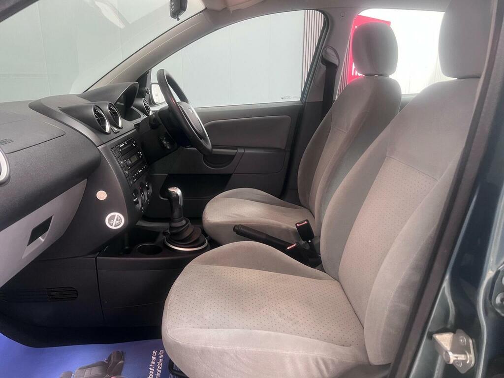 Ford Fiesta Hatchback 1.3 Lx 200303 Red #16