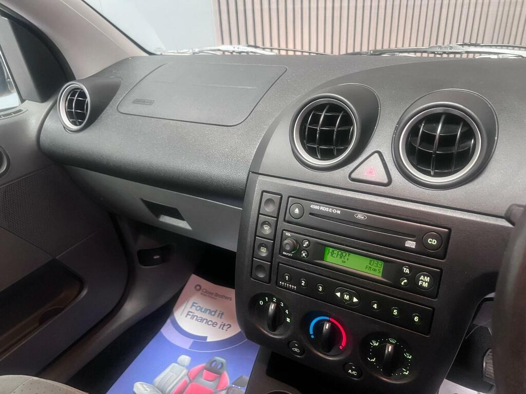 Ford Fiesta Hatchback 1.3 Lx 200303 Red #20