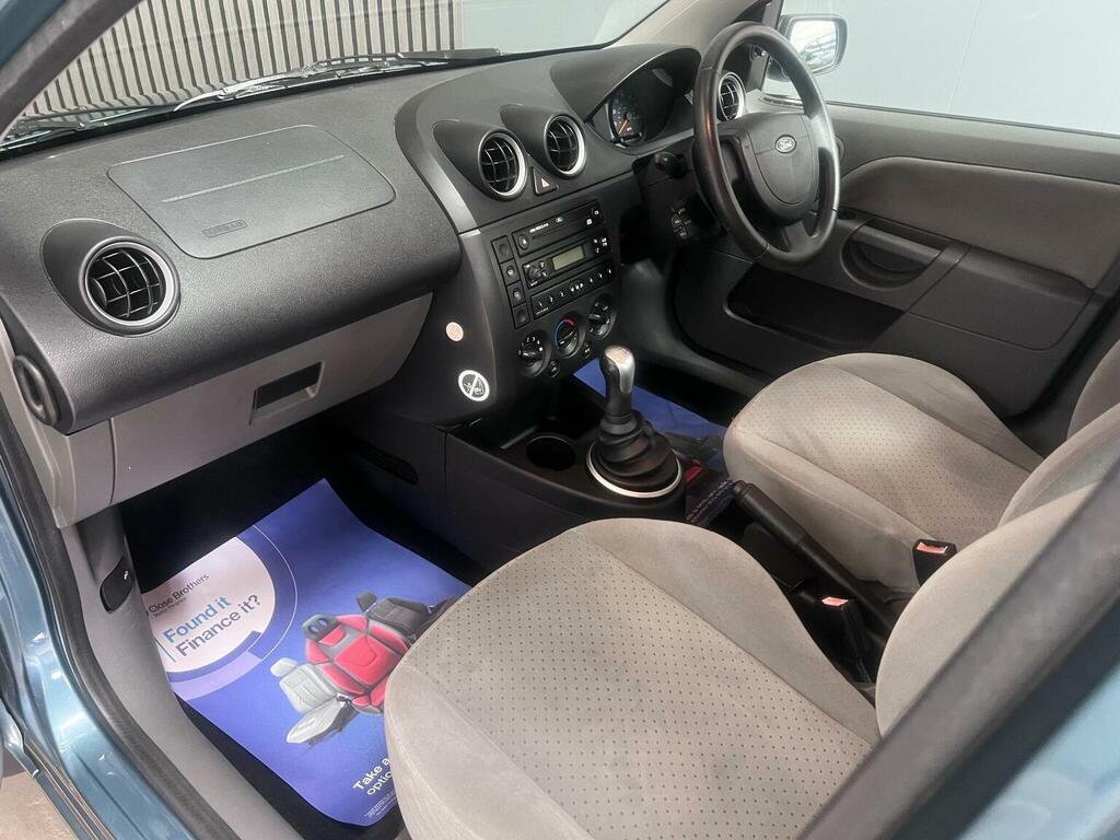 Ford Fiesta Hatchback 1.3 Lx 200303 Red #15