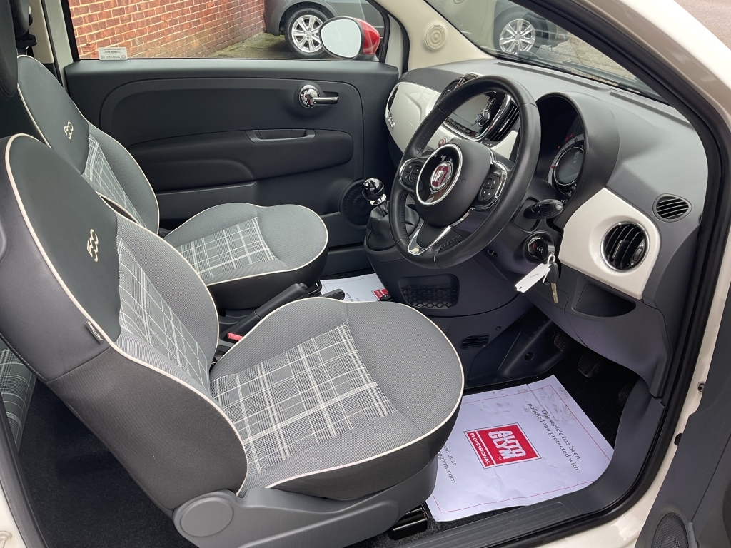 Fiat 500 Hatchback 1.2 Lounge YA67TKE White #6