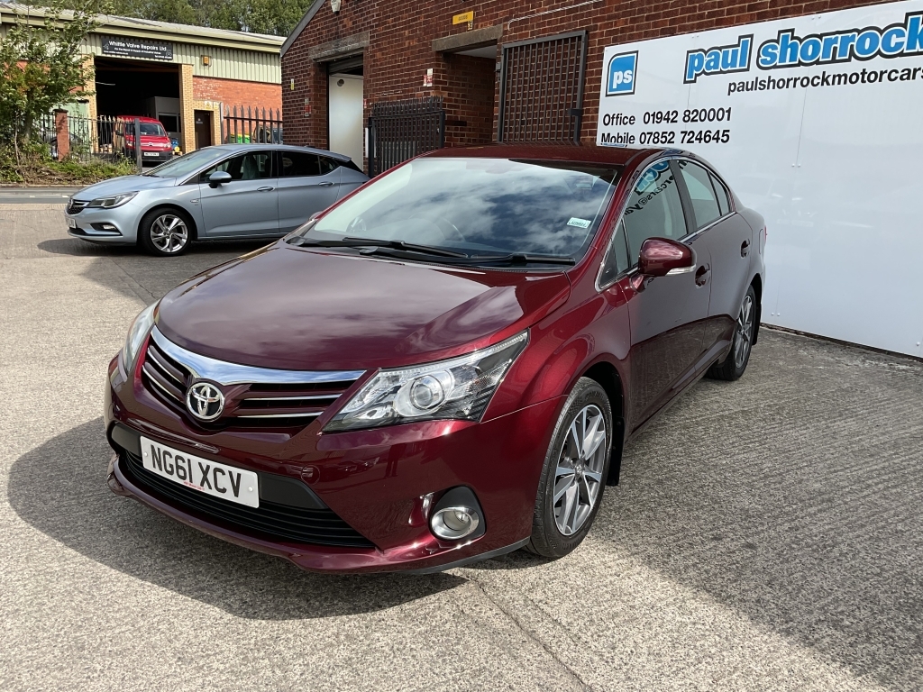 Toyota Avensis Saloon 1.8 Tr Valvematic Red #3