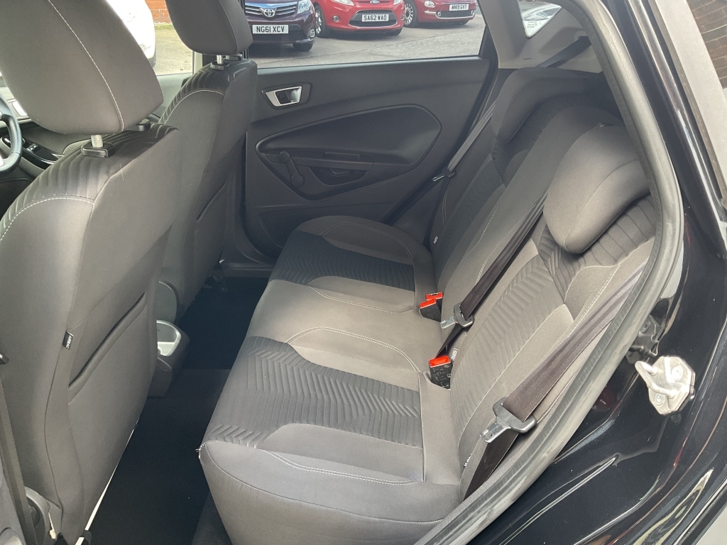 Ford Fiesta Titanium X White #20