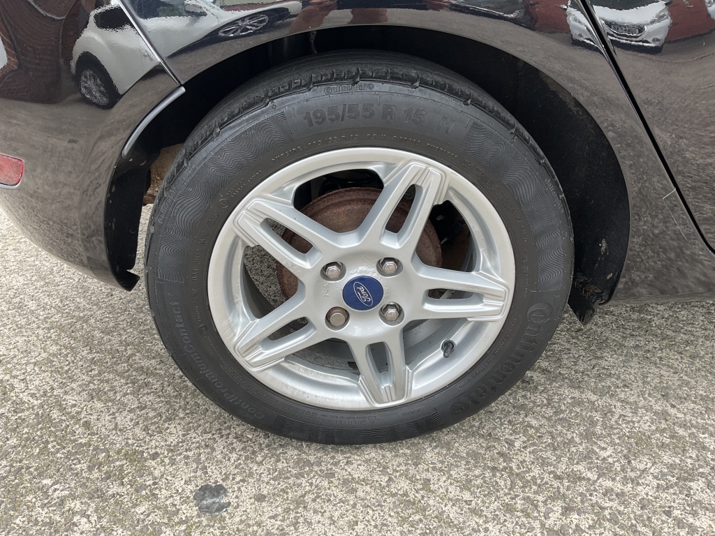Ford Fiesta Titanium X White #27