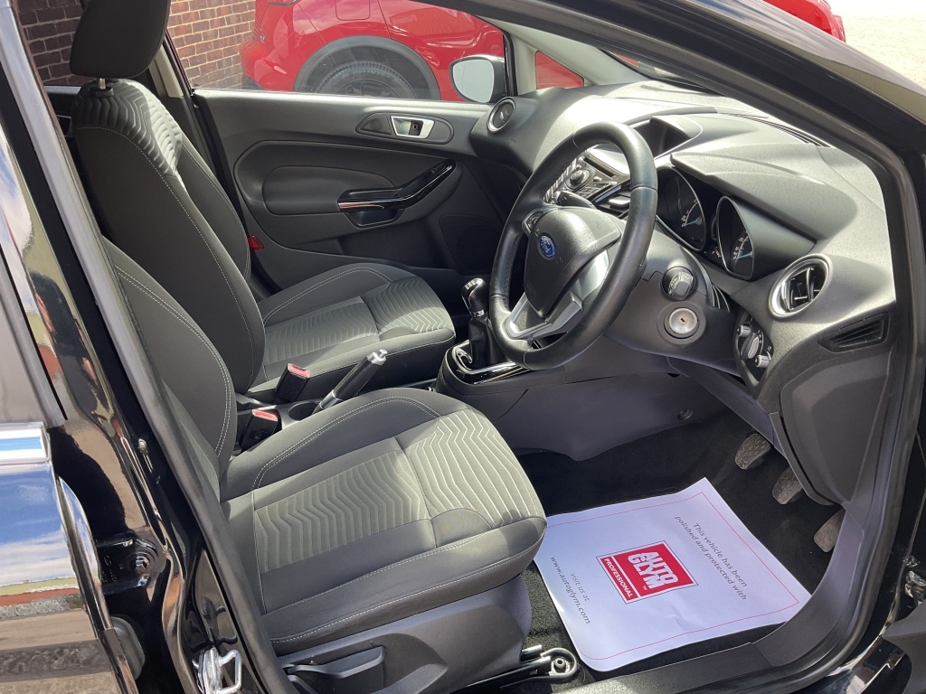 Ford Fiesta Hatchback 1.2 Zetec Black #6