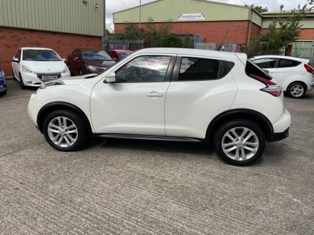Nissan Juke Hatchback 1.5 Acenta Premium Dci White #3