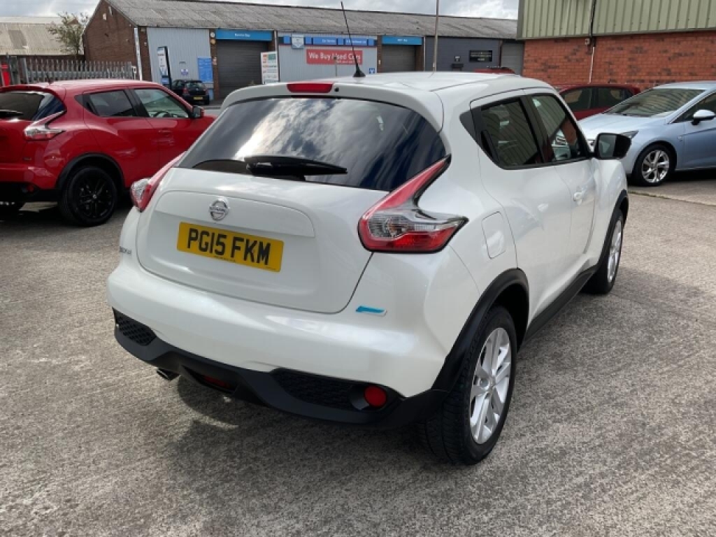 Nissan Juke Hatchback 1.5 Acenta Premium Dci White #4