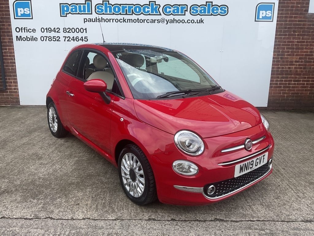 Fiat 500 Hatchback 1.2 Lounge Red