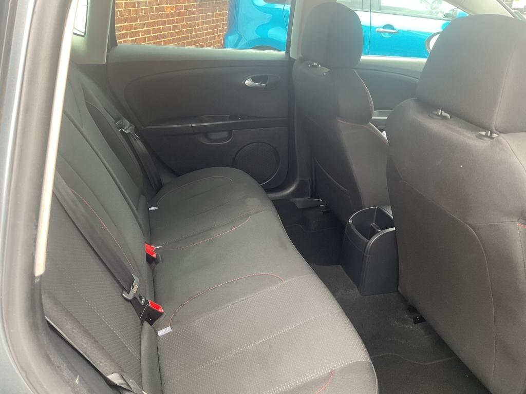 Seat Leon 1.6 Cr Tdi Ecomotive Se Copa 103 Bhp Silver #17