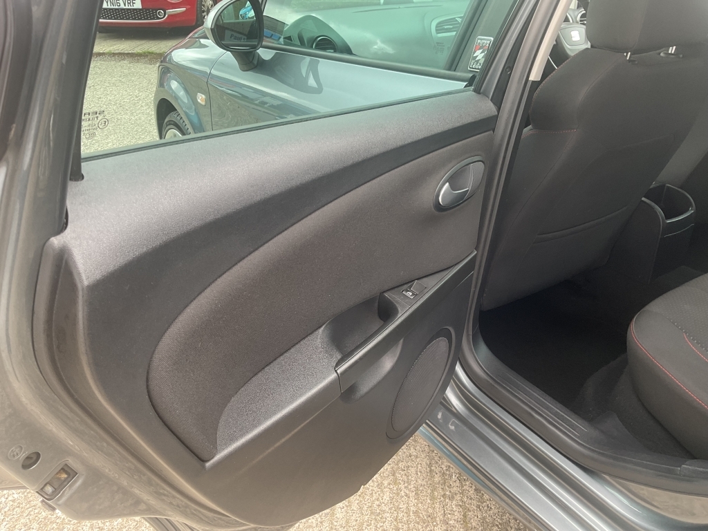 Seat Leon 1.6 Cr Tdi Ecomotive Se Copa 103 Bhp Silver #21