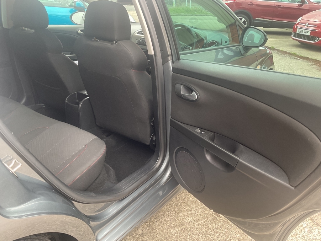 Seat Leon 1.6 Cr Tdi Ecomotive Se Copa 103 Bhp Silver #18