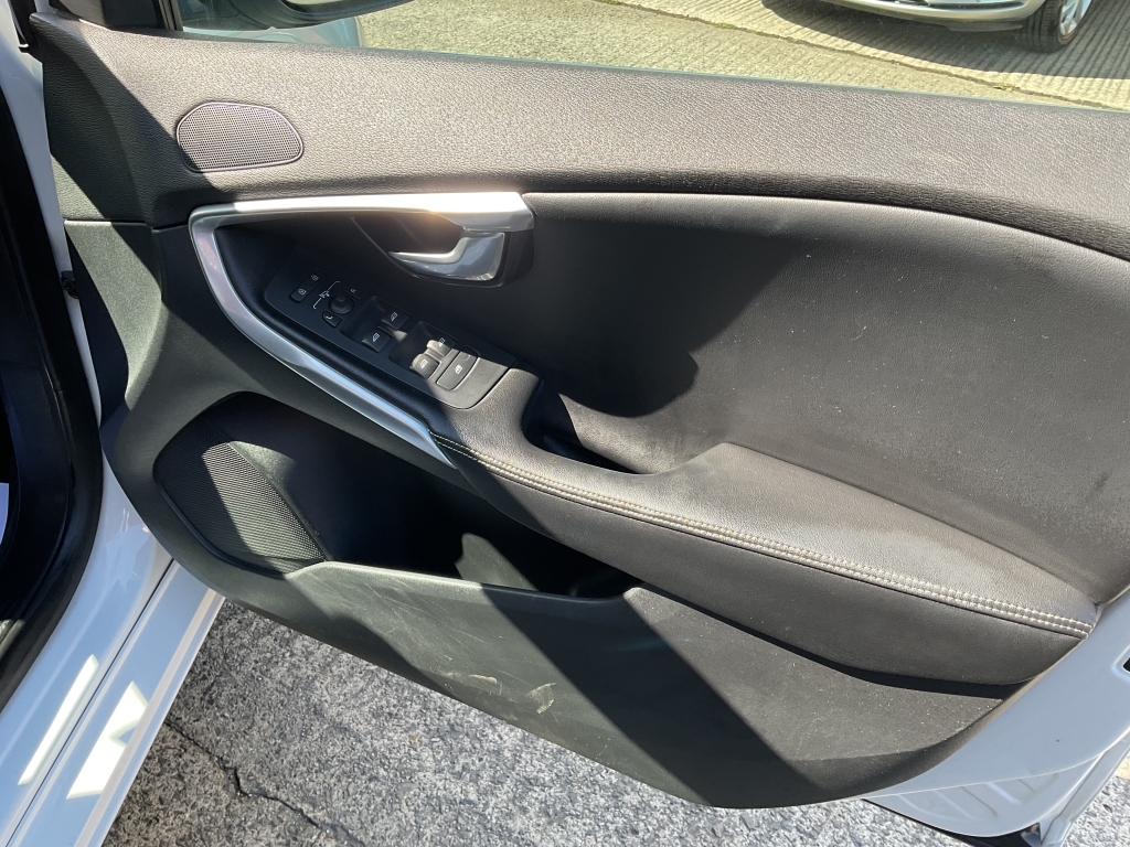Volvo V40 1.6 D2 Es Euro 5 Ss Brown #18