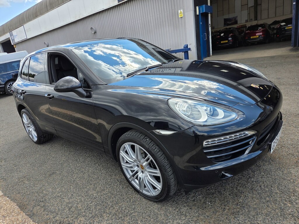 Porsche Cayenne 245 Tiptronic S GF62UVN Black #2