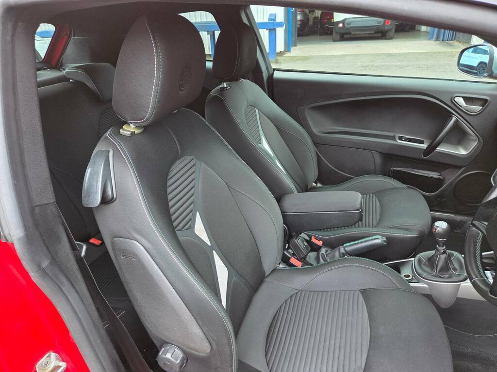 Alfa Romeo MiTo Hatchback 1.3 Jtdm-2 Distinctive Euro 5 Ss White #9