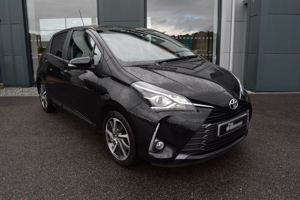 Toyota Yaris 1.5 Vvt-i Y20 Bi-tone Hatchback Black #2