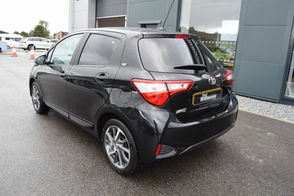 Toyota Yaris Excel Black #7