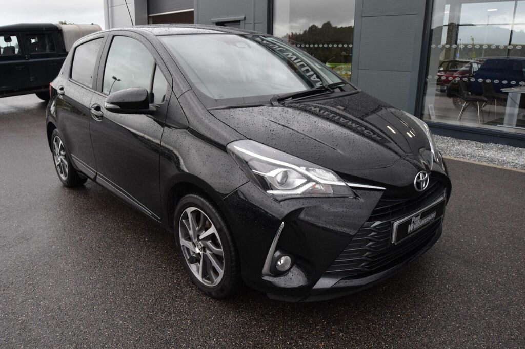 Toyota Yaris 1.5 Vvt-i Y20 Bi-tone Hatchback Black #4