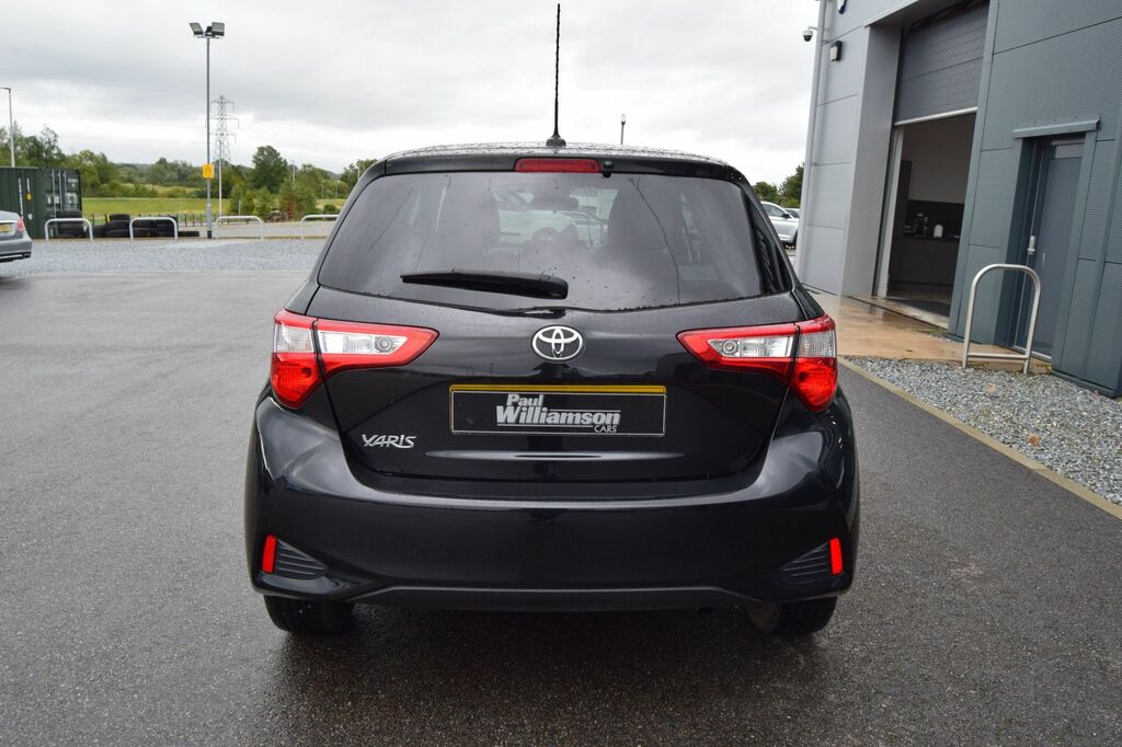 Toyota Yaris 1.5 Vvt-i Y20 Bi-tone Hatchback Black #6