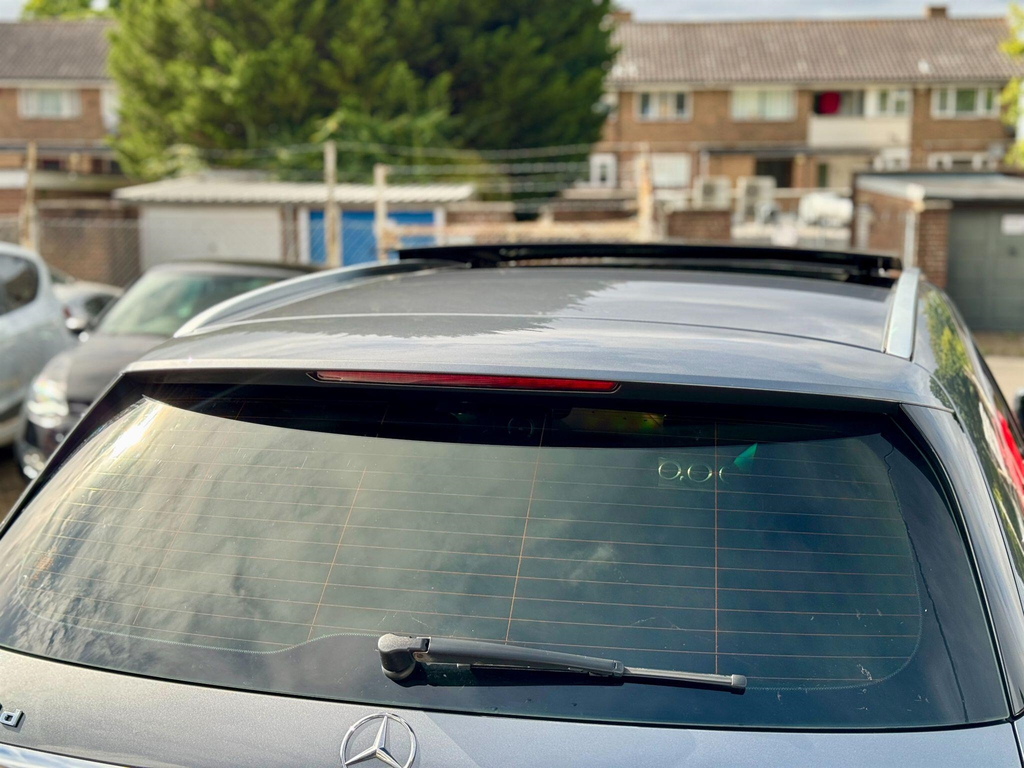 Mercedes-Benz E Class 2.0 E220d Amg Line Black #62