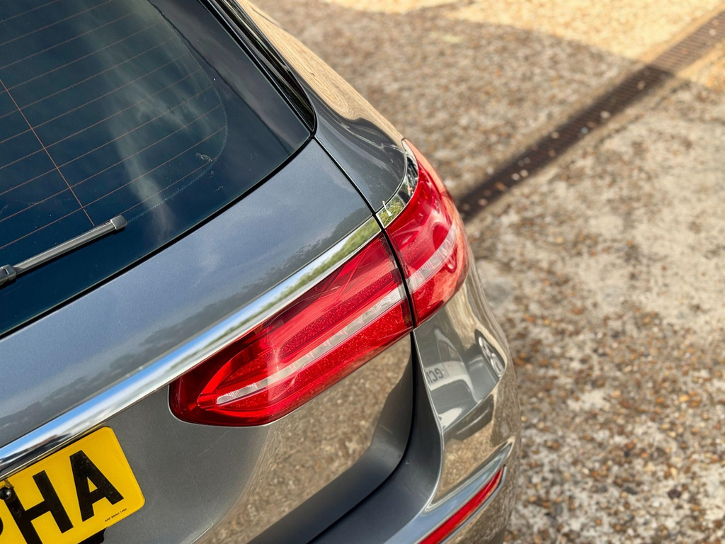 Mercedes-Benz E Class 2.0 E220d Amg Line Black #61
