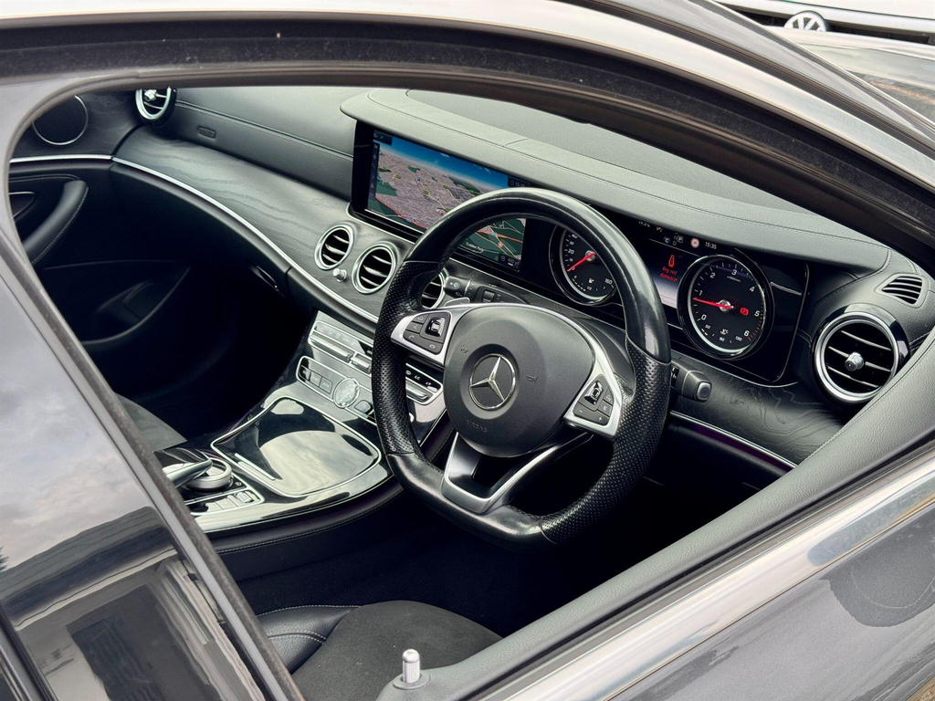 Mercedes-Benz E Class E 350 E Se 4-Door Blue #20
