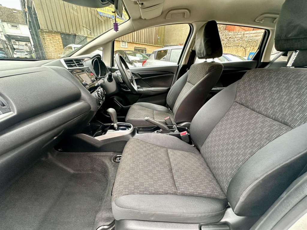 Honda Jazz Hatchback 1.3 I-vtec Se 2017 Silver #34