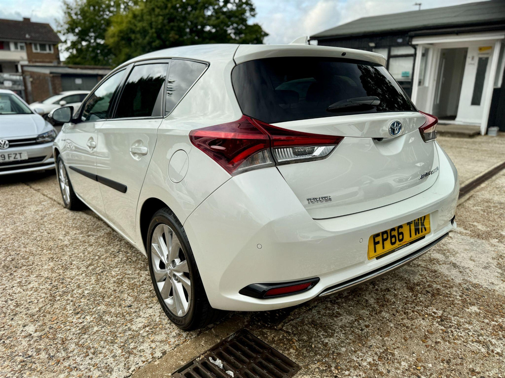 Toyota Auris 1.8 Vvt-h Excel Cvt Euro 6 Ss White #4